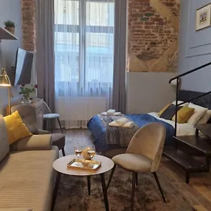 https://amazing-cracow-apartments.krakowhotelspoland.com
