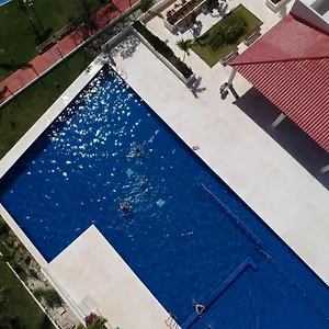 https://cancun-mega-comfortable-family-friendly.quintano-roohotels.com