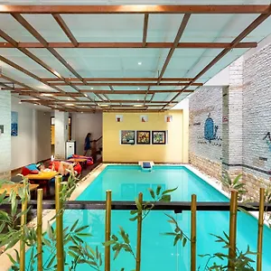 Hostel Harmony Old Town And Pool Bar
