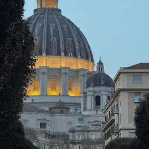 https://massi-vatican-house.it-romehotels.com
